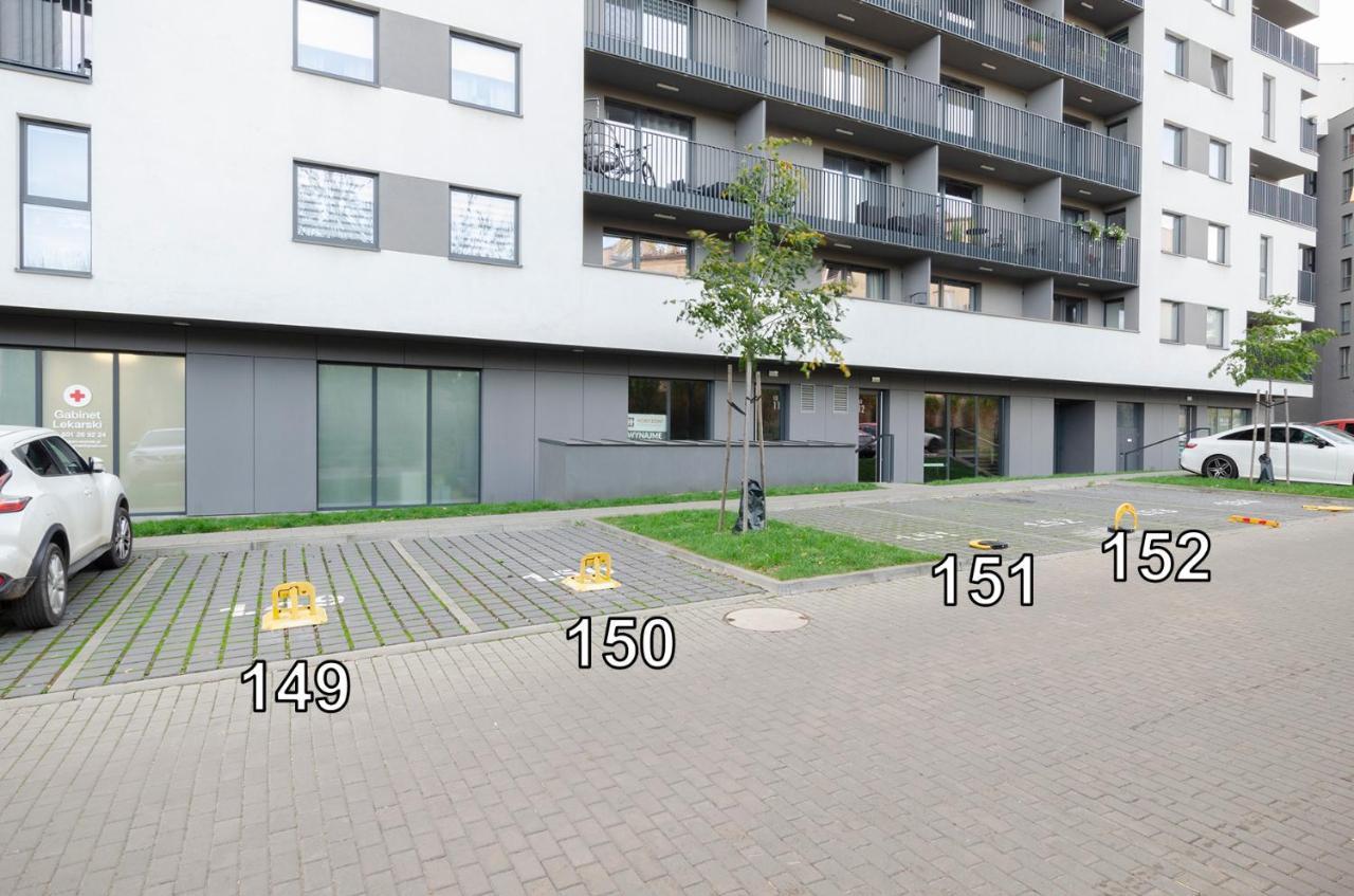 Sky Home- Rose Apartament -Manufaktura, Bezplatny Parking, Klima, Dostep Na Kod Lodz  Exterior photo